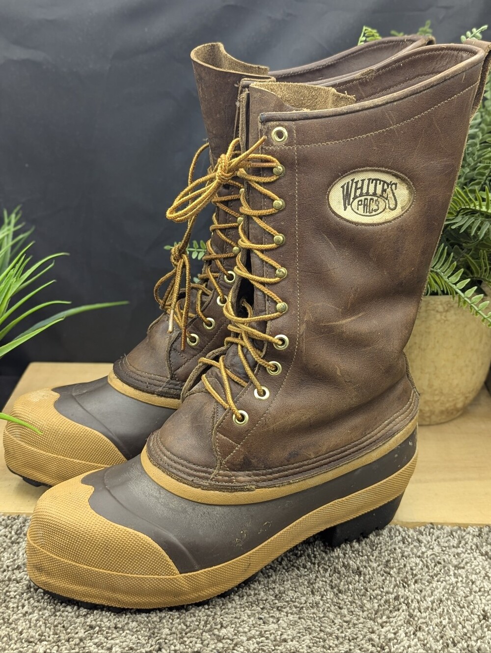 White's Winter Snow Pack Boots Mens Size 8 Waterproof Cold Winter Lace Up